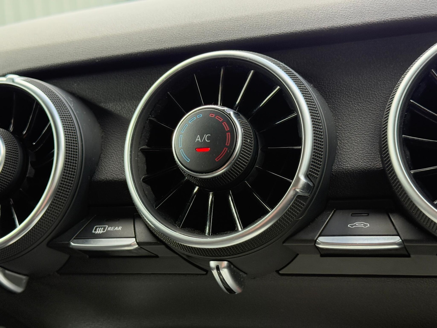 Used Audi TT 2016 for sale - 77657737: Photo 18