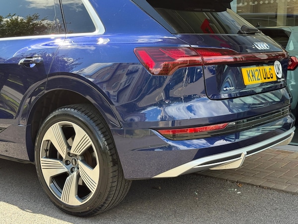 Used Audi e-tron 2021 for sale - 76032462: Photo 51