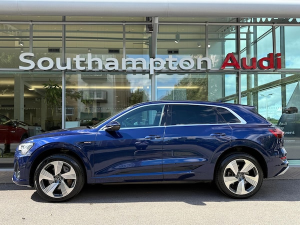 Used Audi e-tron 2021 for sale - 76032462: Photo 52