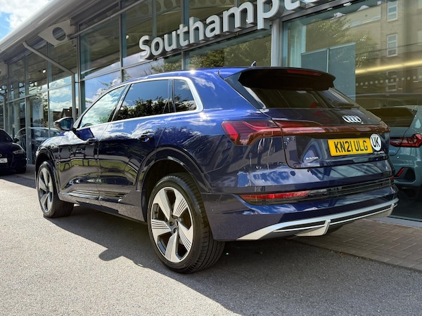 Used Audi e-tron 2021 for sale - 76032462: Photo 5