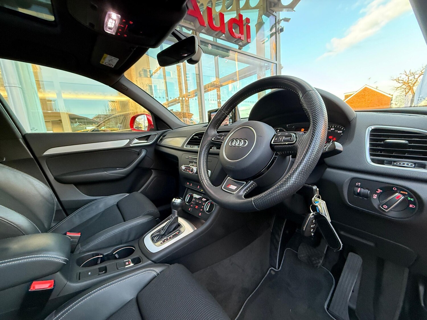 Used Audi Q3 2017 for sale - 76832673: Photo 11