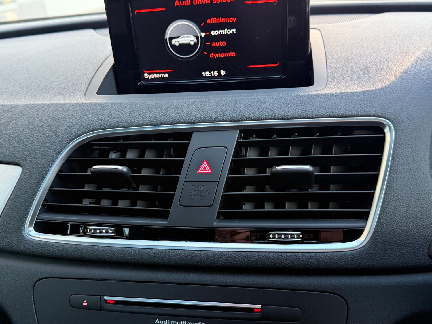 Used Audi Q3 2017 for sale - 76832673: Photo 15