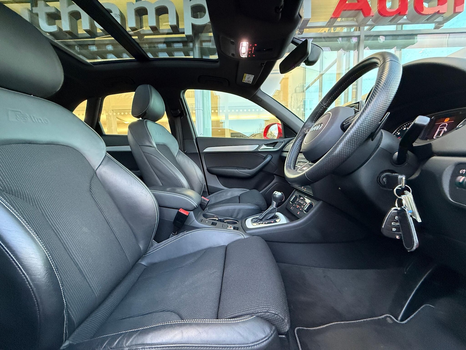 Used Audi Q3 2017 for sale - 76832673: Photo 34