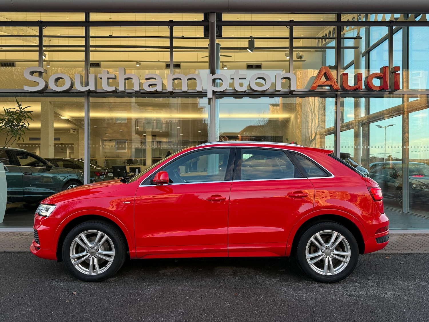 Used Audi Q3 2017 for sale - 76832673: Photo 57