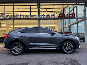 Used Audi Q3 2021 for sale - 77351727: Photo