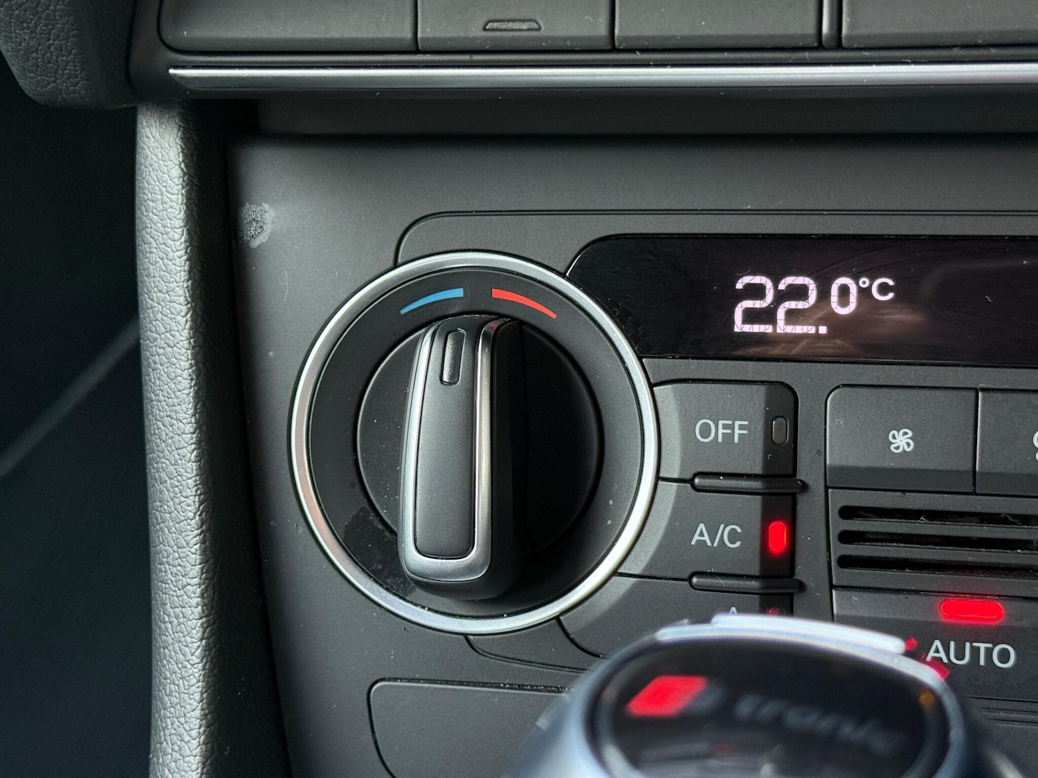 Used Audi Q3 2016 for sale - 76499164: Photo 28