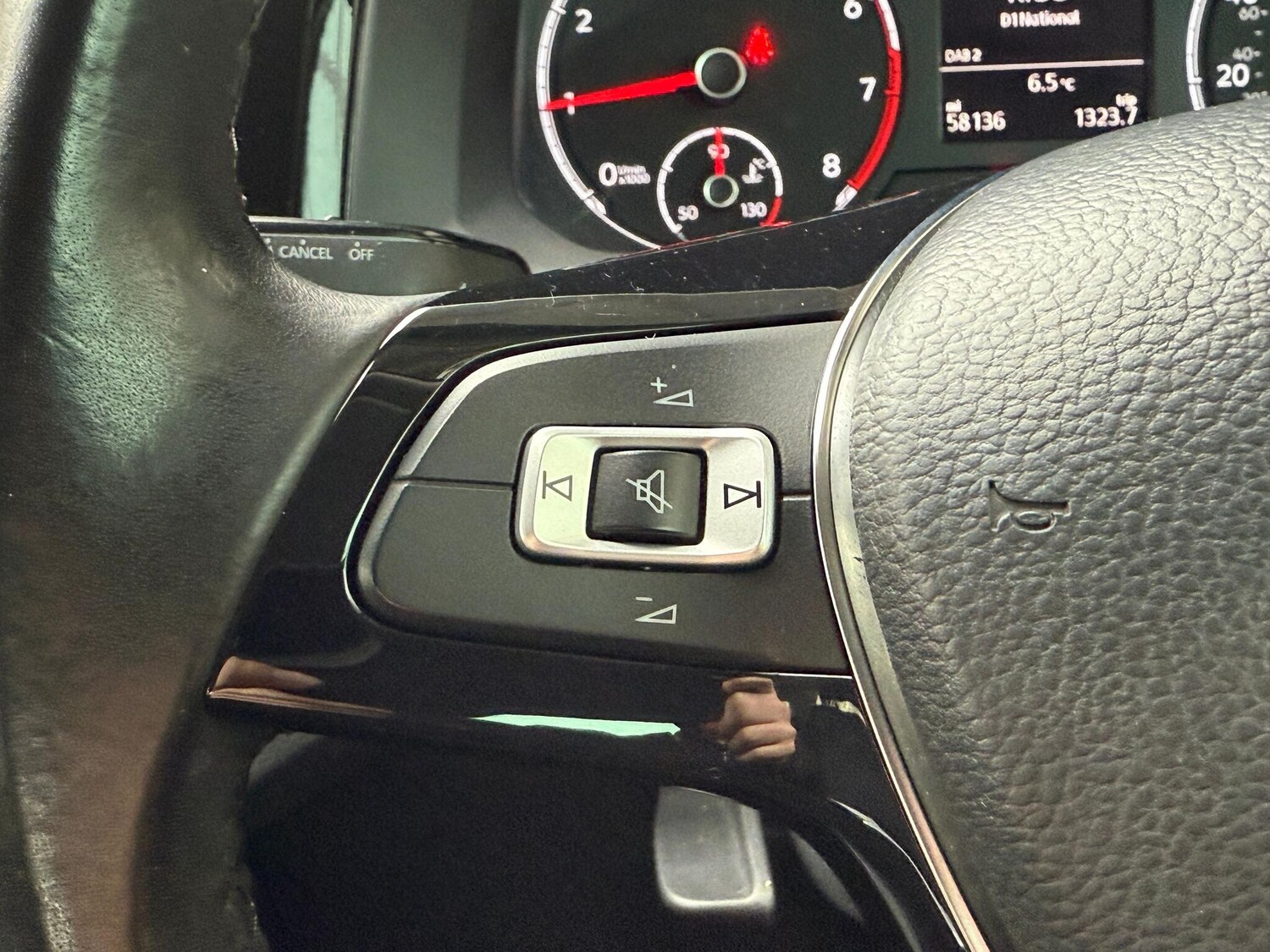 Used Volkswagen Polo 2018 for sale - 77440824: Photo 16