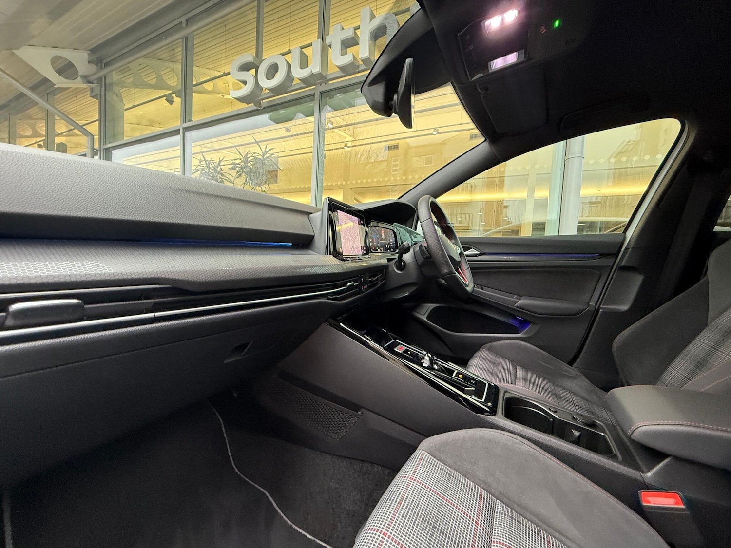 Used Volkswagen Golf 2024 for sale - 76953445: Photo 8