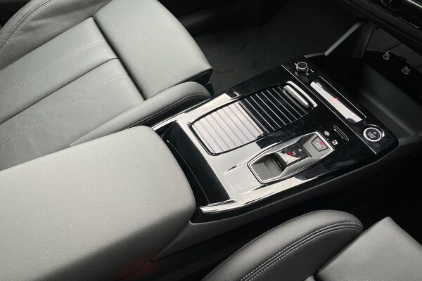 Used Audi Q6 e-tron 2025 for sale - 75297788: Photo 40