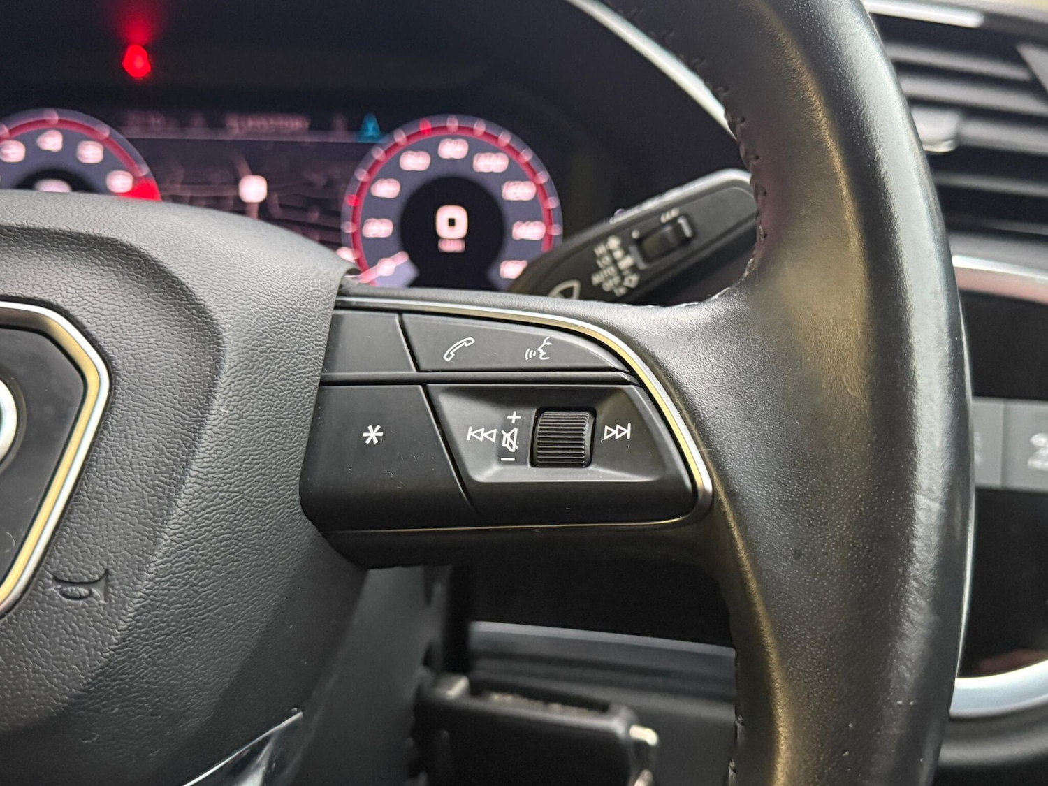 Used Audi Q3 2019 for sale - 76952930: Photo 41