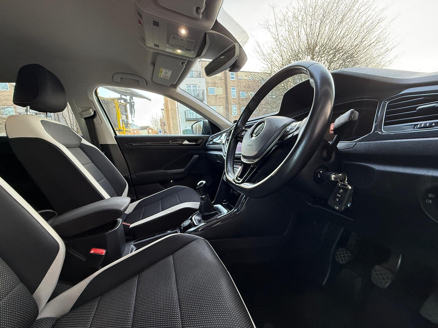 Used Volkswagen T-Roc for sale - 77074353: Photo 10