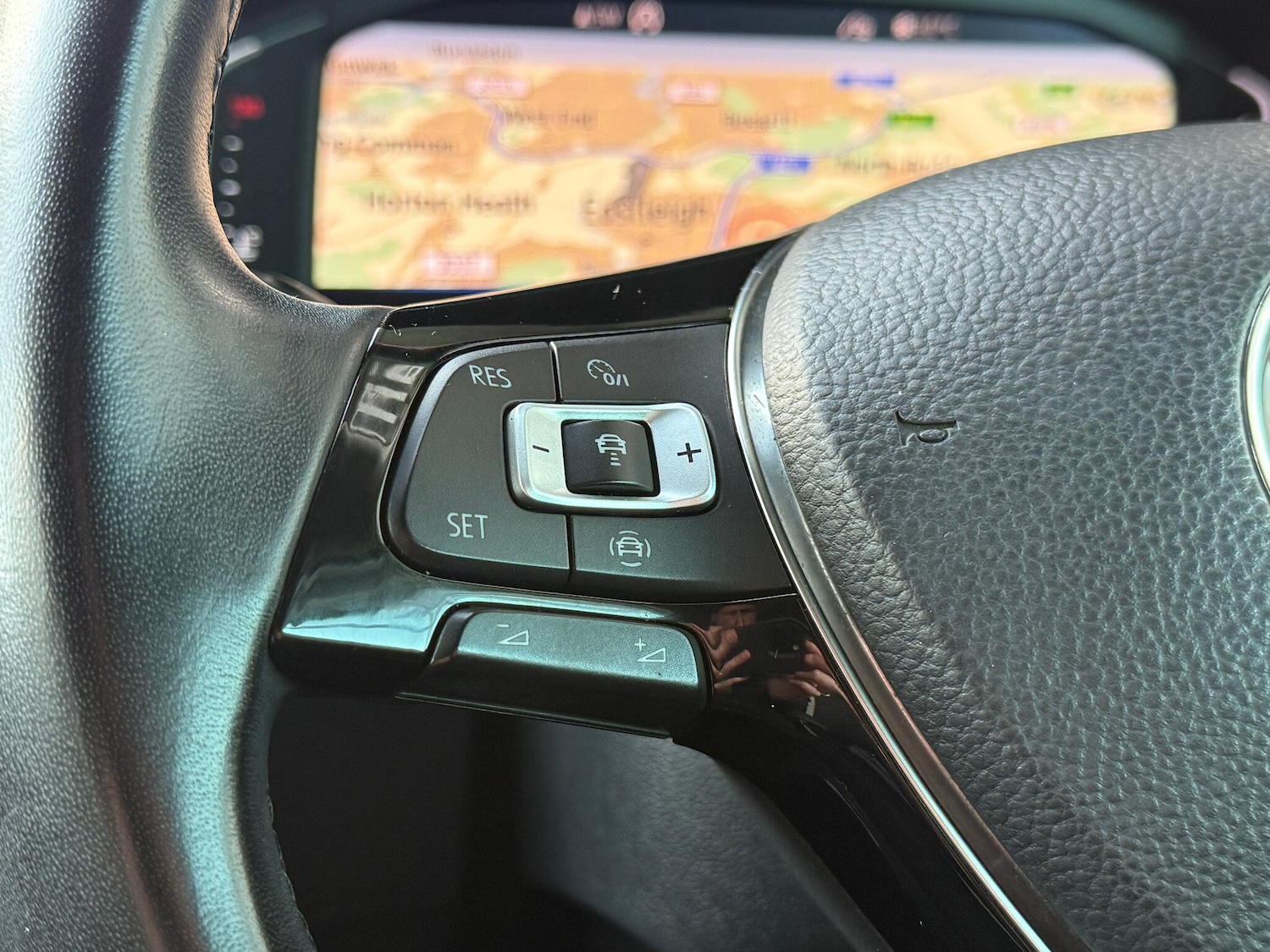 Used Volkswagen T-Roc for sale - 77074353: Photo 11