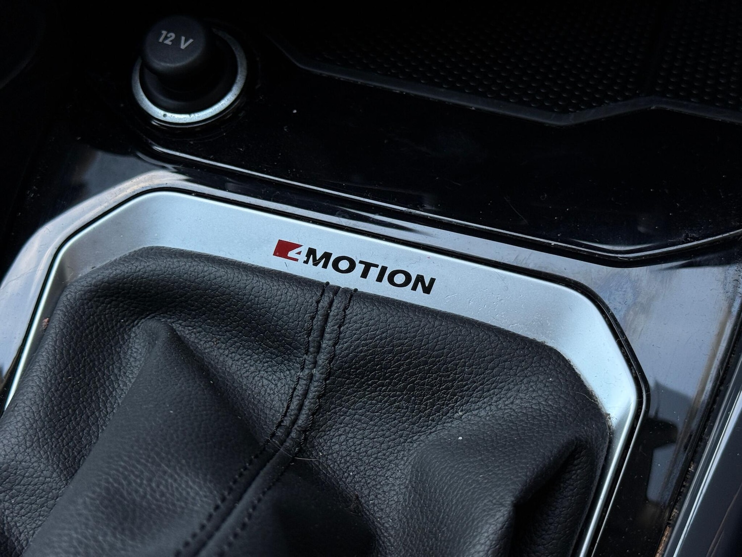 Used Volkswagen T-Roc for sale - 77074353: Photo 19