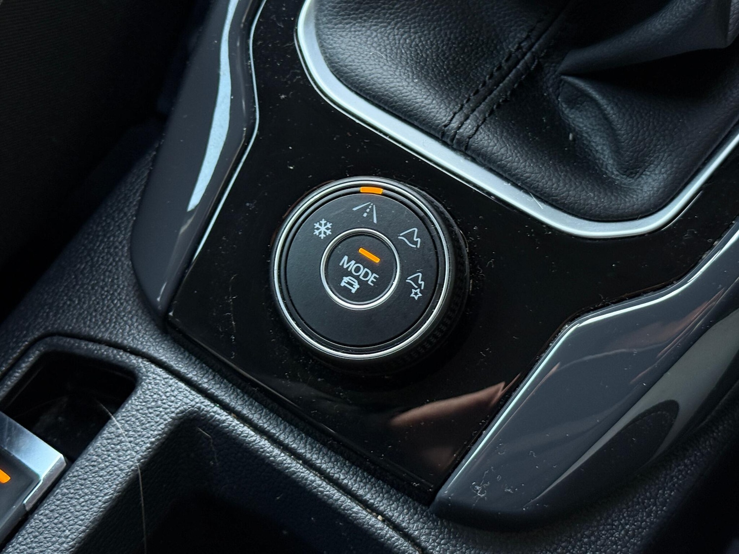 Used Volkswagen T-Roc for sale - 77074353: Photo 20