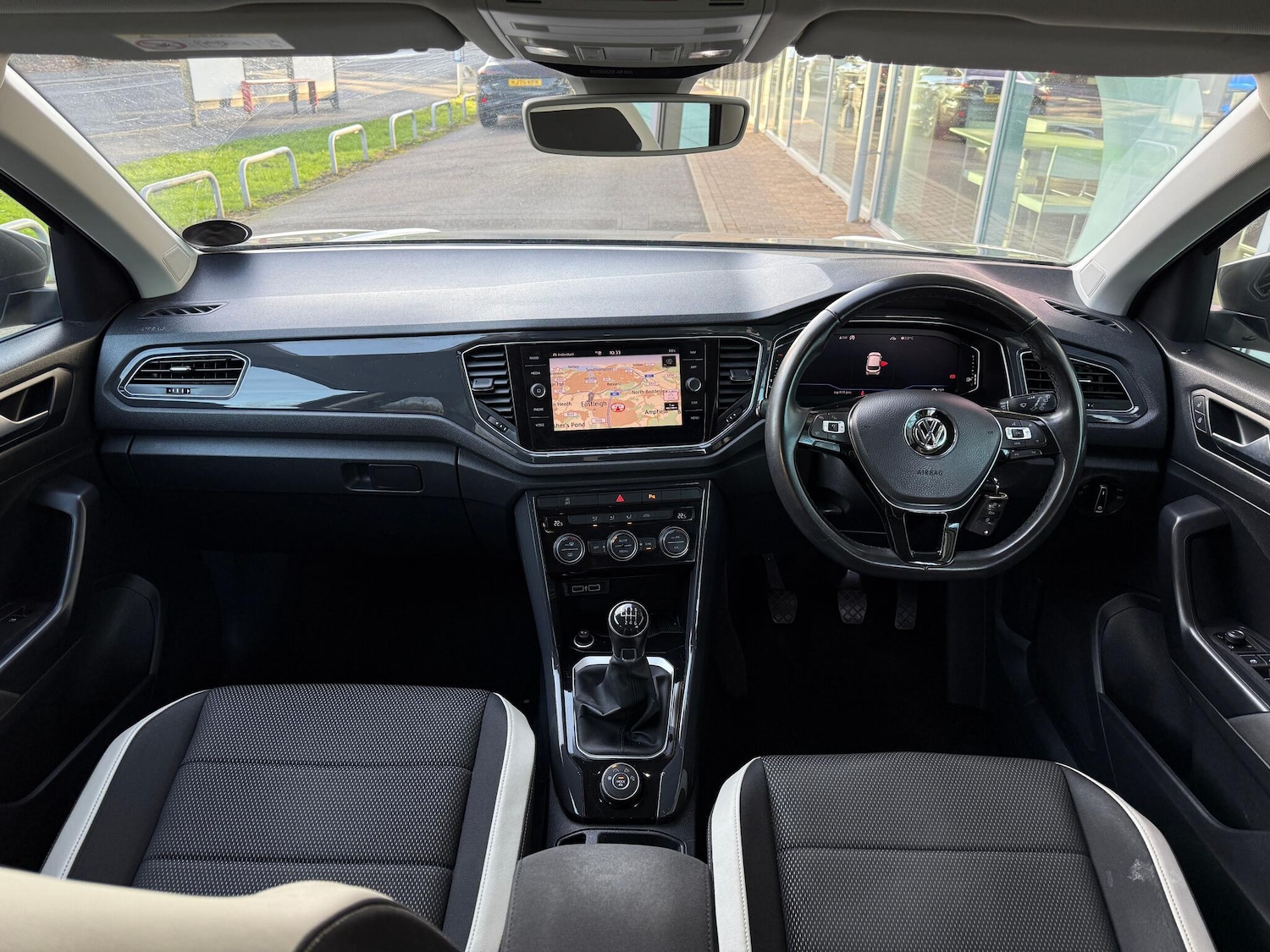 Used Volkswagen T-Roc for sale - 77074353: Photo 3