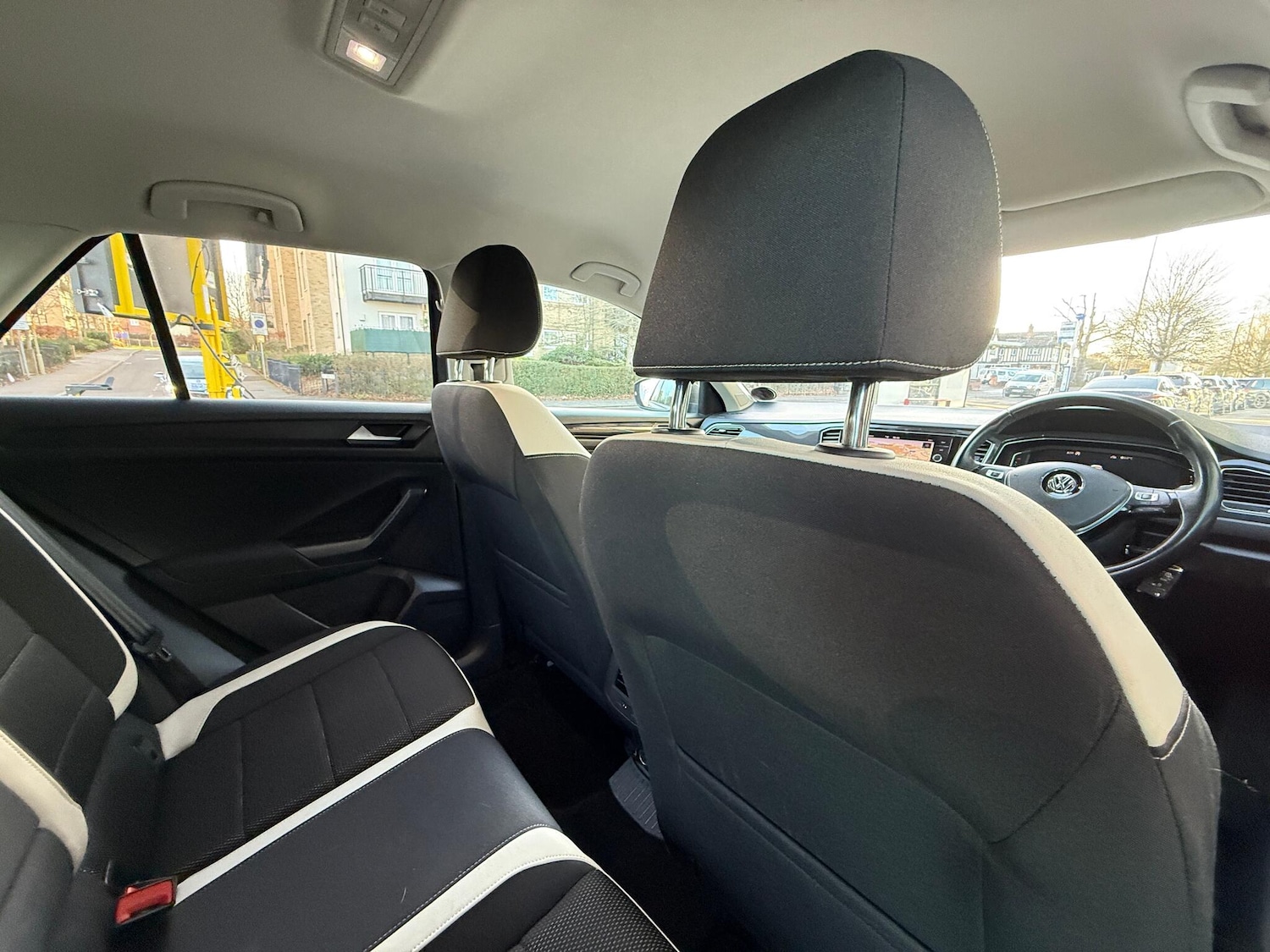 Used Volkswagen T-Roc for sale - 77074353: Photo 31