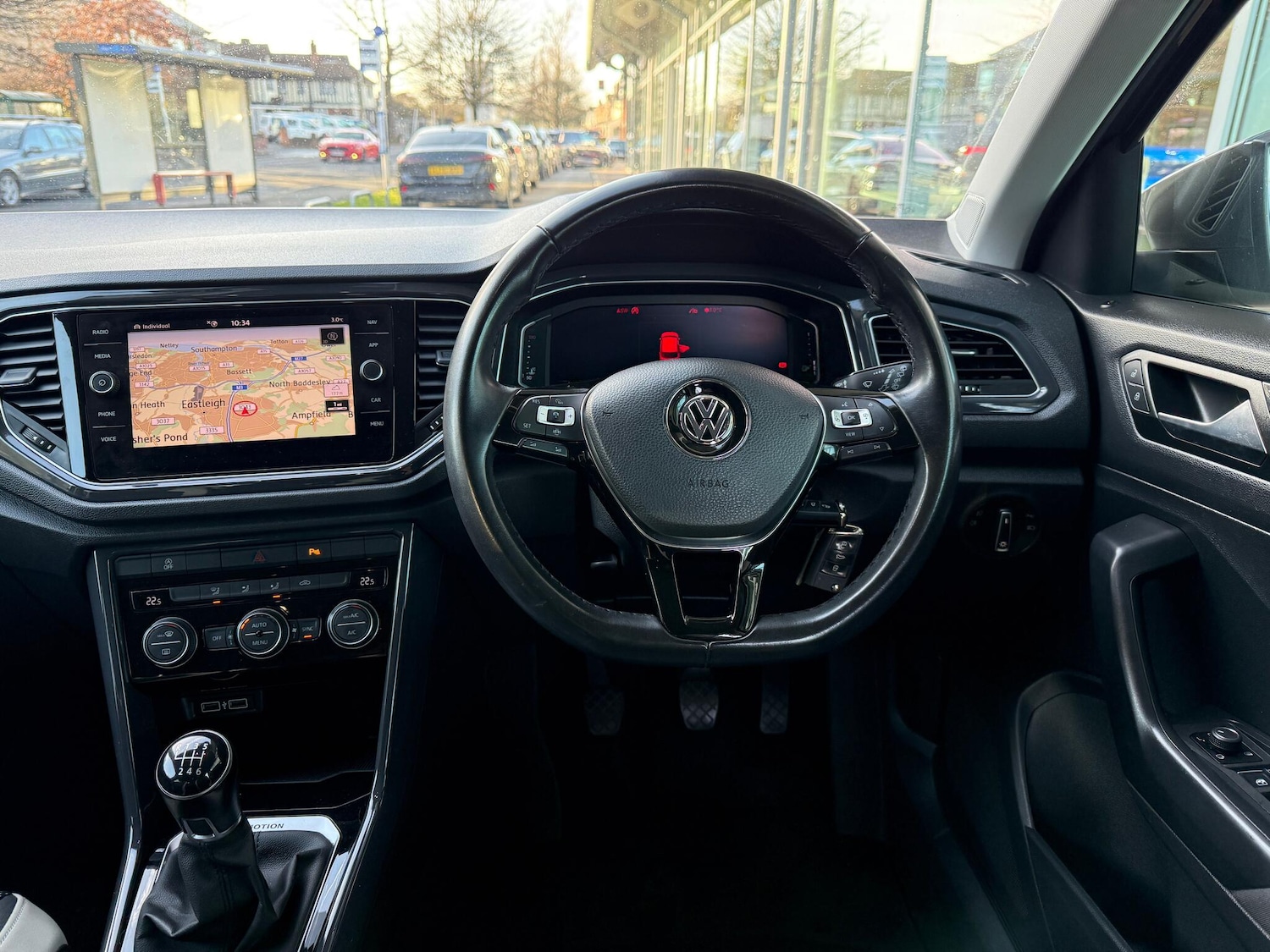 Used Volkswagen T-Roc for sale - 77074353: Photo 34