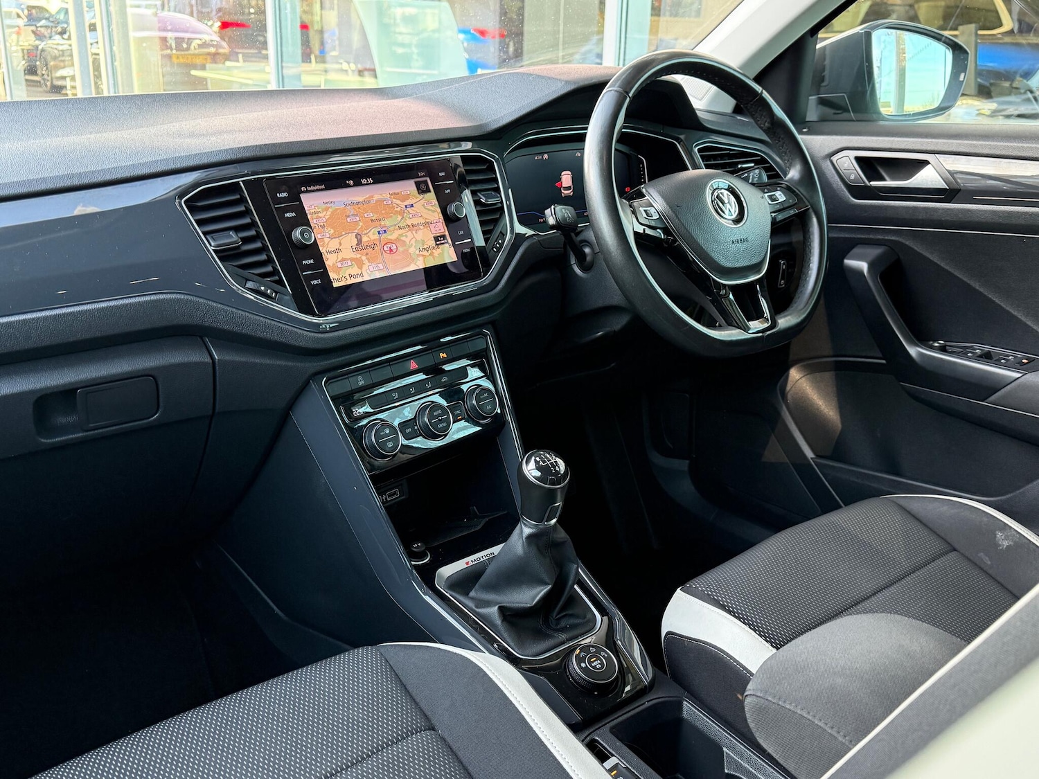 Used Volkswagen T-Roc for sale - 77074353: Photo 47