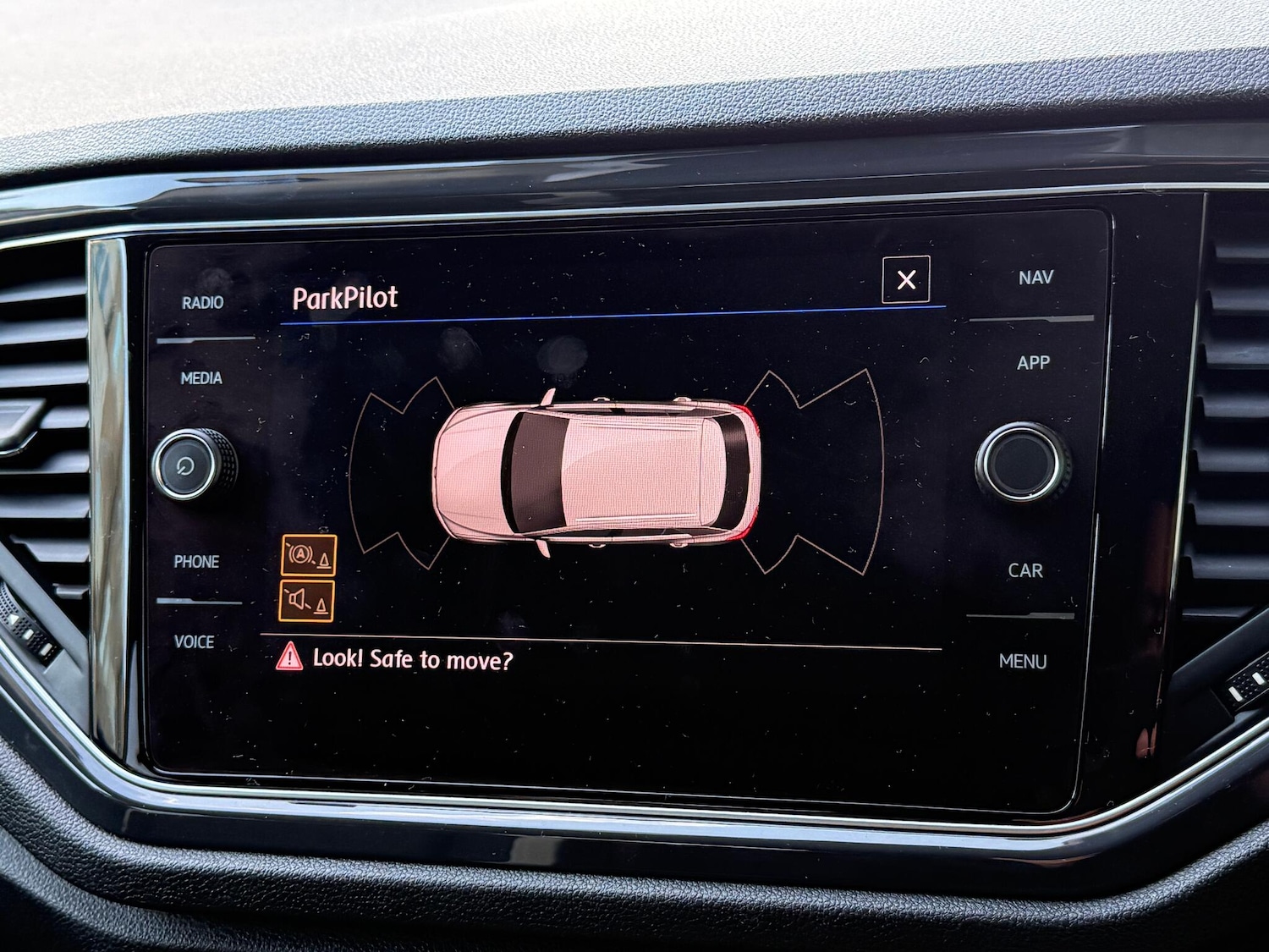 Used Volkswagen T-Roc for sale - 77074353: Photo 5