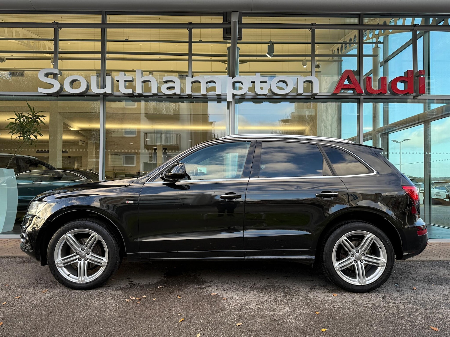 Used Audi Q5 2016 for sale - 76899210: Photo 56