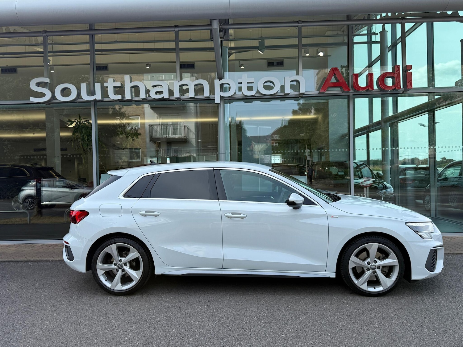 Used Audi A3 2020 for sale - 76550938: Photo 2