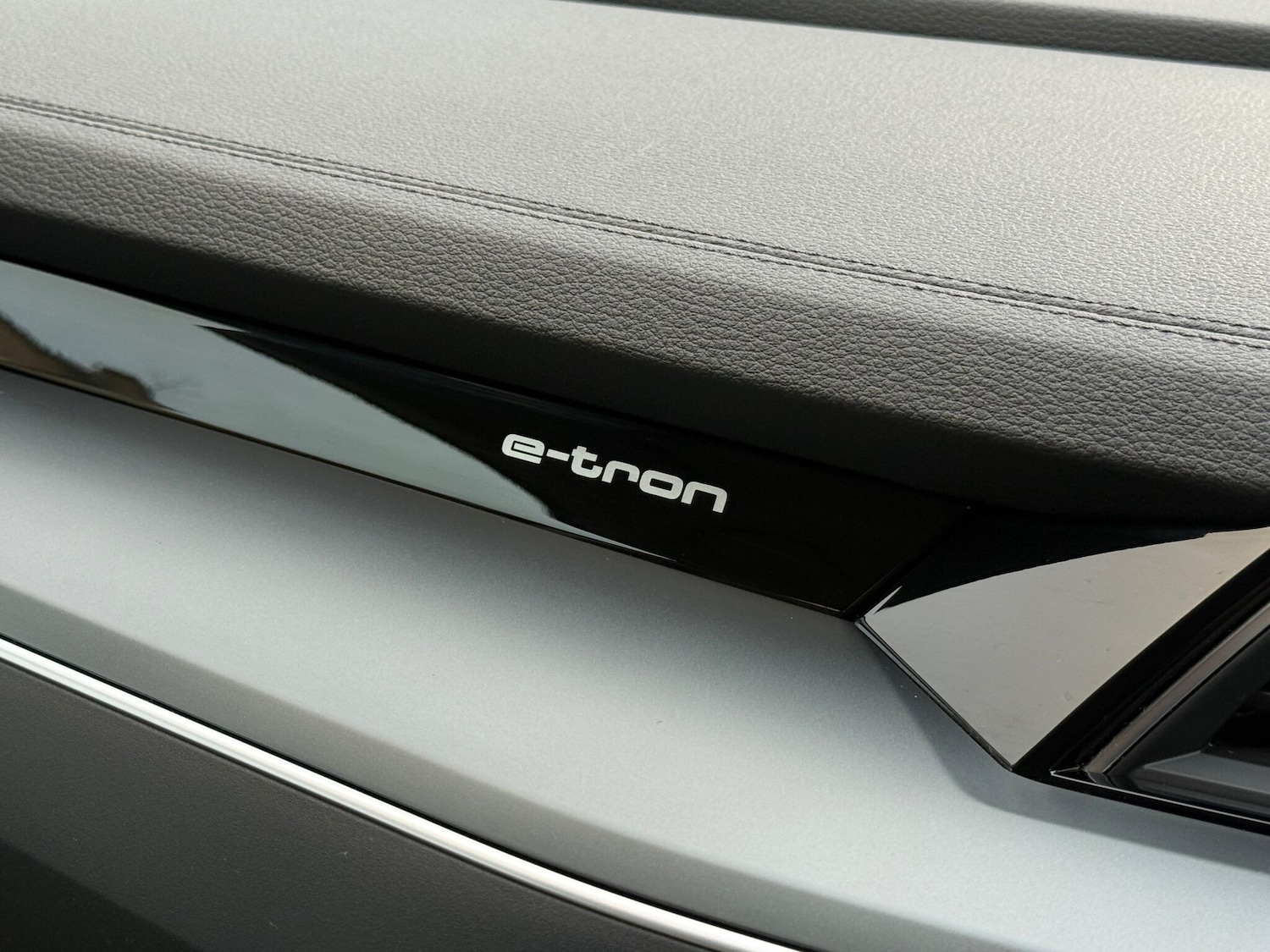 Used Audi e-tron 2020 for sale - 76975551: Photo 26