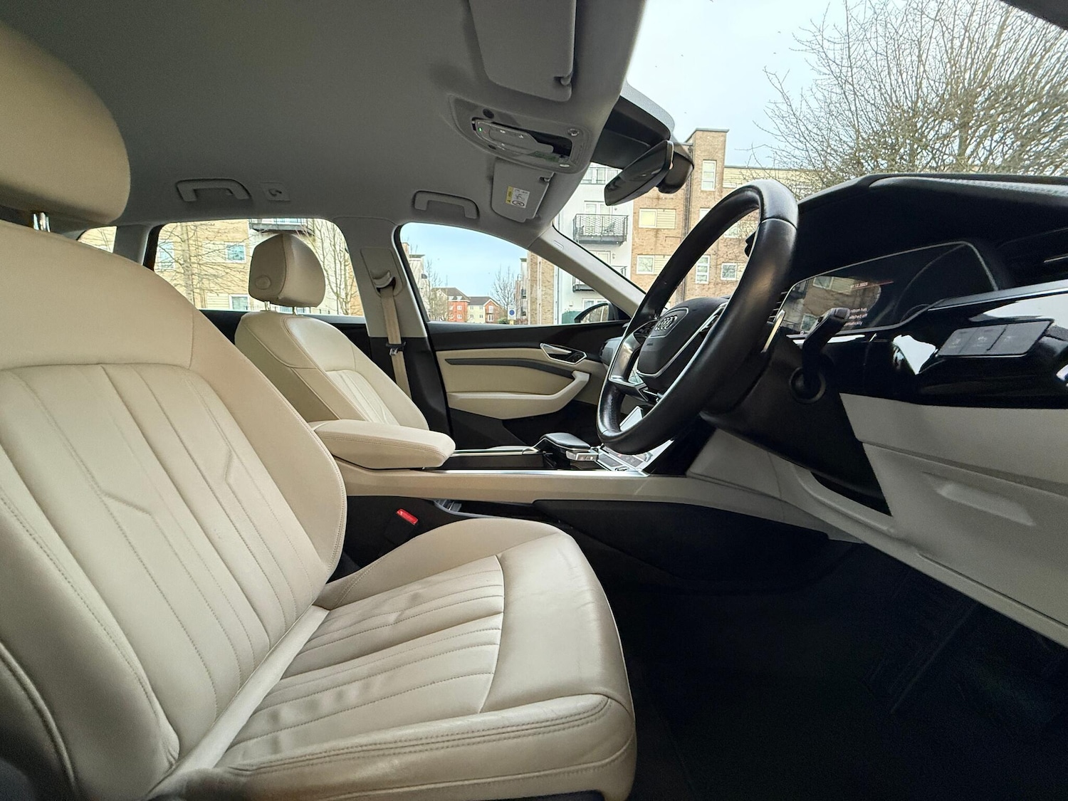 Used Audi e-tron 2020 for sale - 76975551: Photo 32