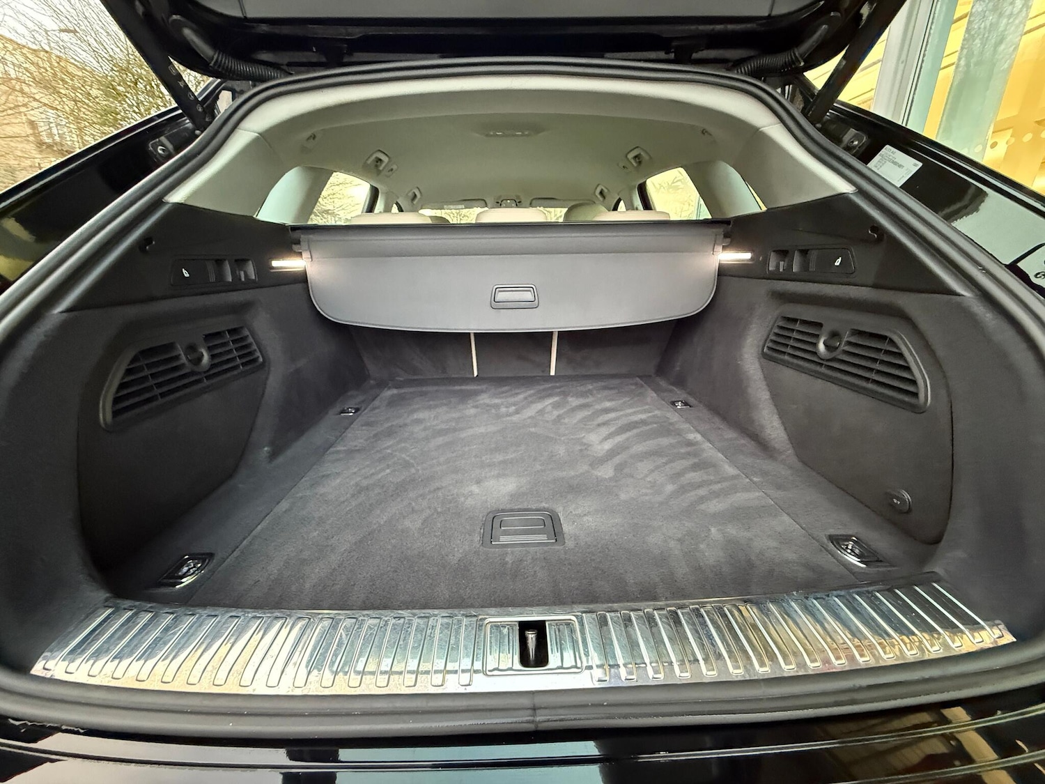 Used Audi e-tron 2020 for sale - 76975551: Photo 45