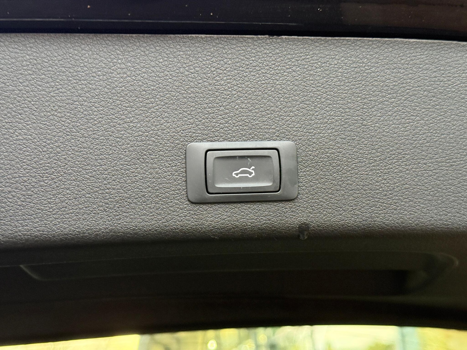 Used Audi e-tron 2020 for sale - 76975551: Photo 46