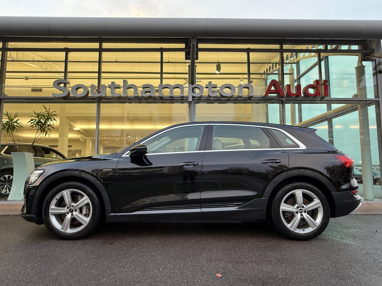 Used Audi e-tron 2020 for sale - 76975551: Photo 47