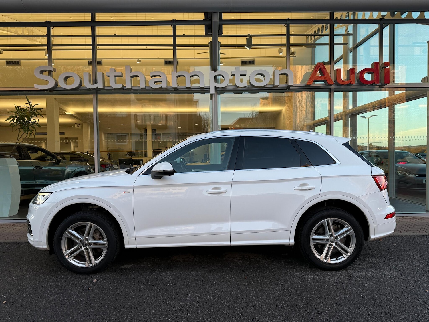 Used Audi Q5 2018 for sale - 76832620: Photo 55