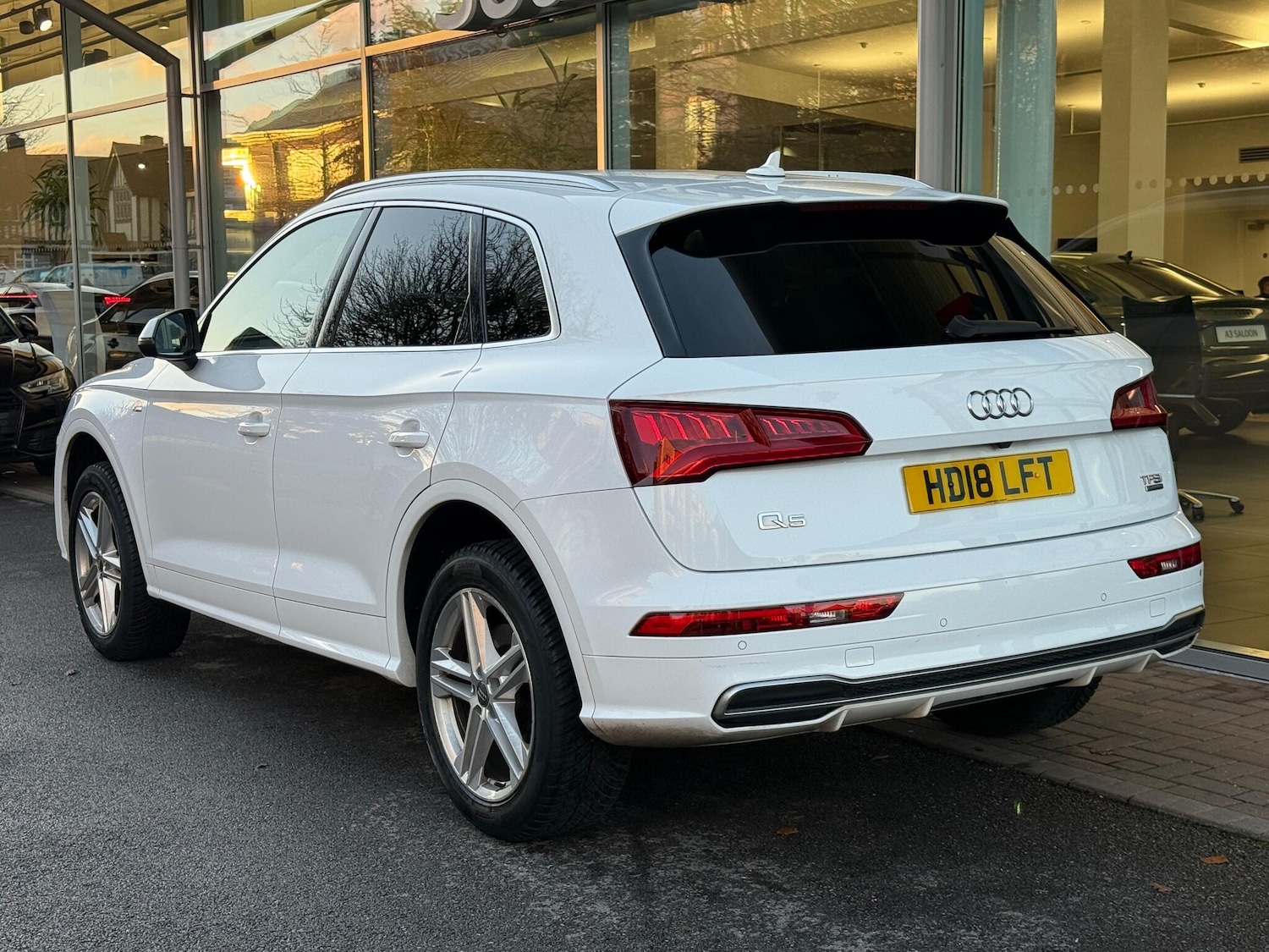Used Audi Q5 2018 for sale - 76832620: Photo 9