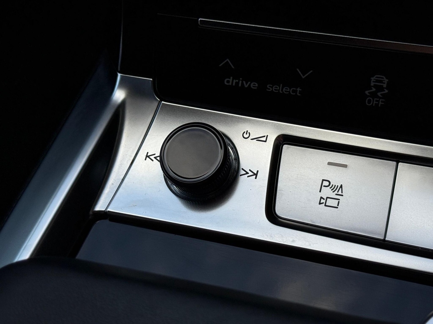 Used Audi Q8 e-tron for sale - 77279963: Photo 25