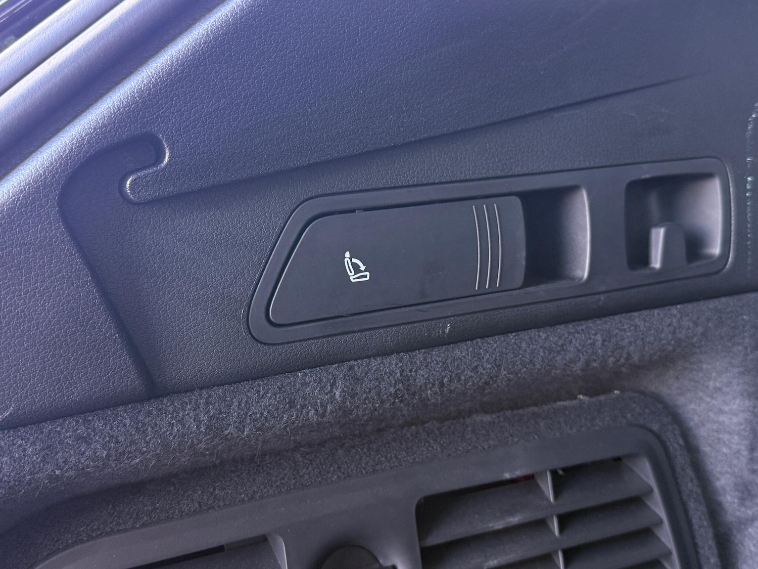 Used Audi Q8 e-tron for sale - 77279963: Photo 63