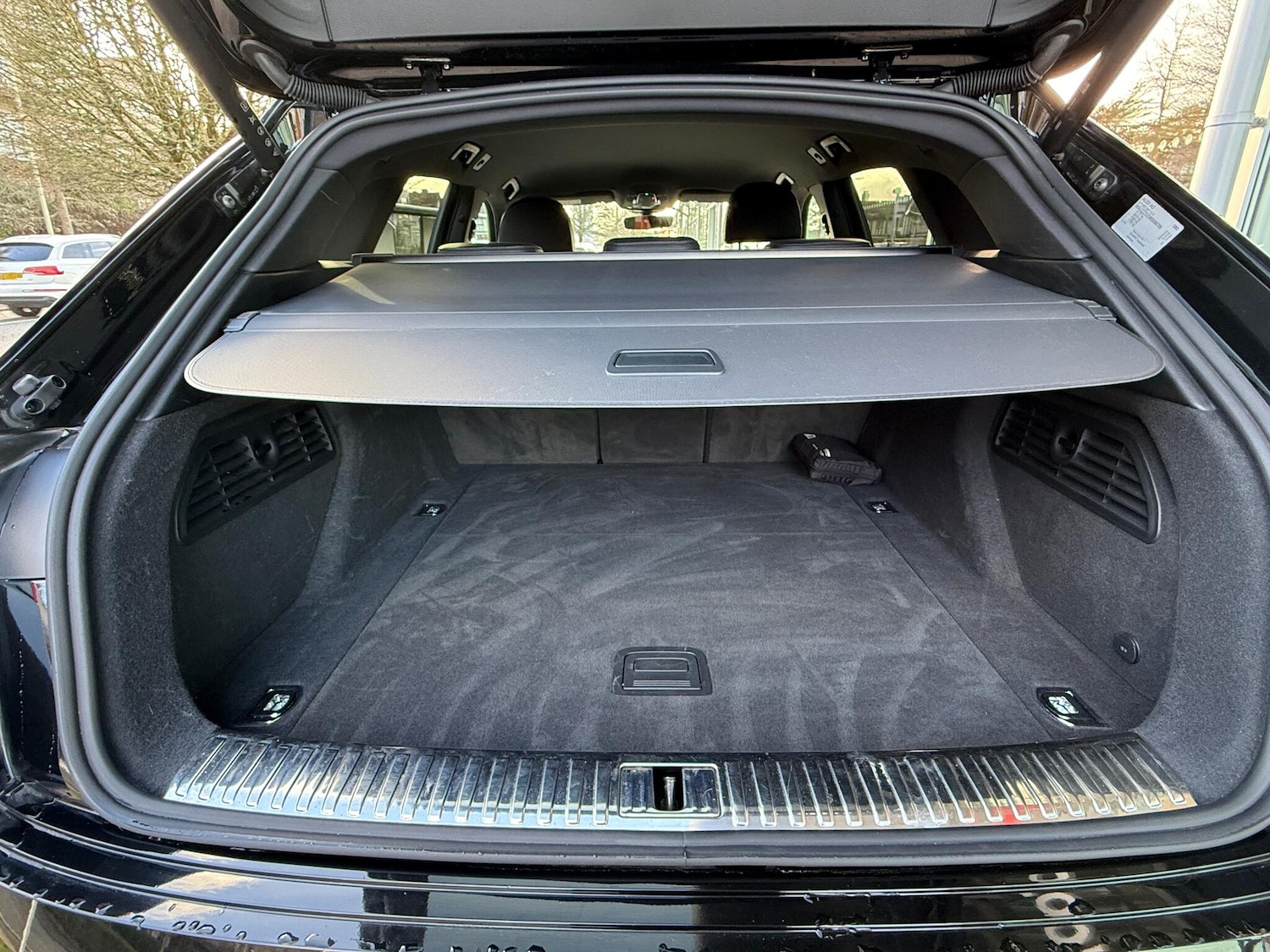 Used Audi Q8 e-tron for sale - 77279963: Photo 64