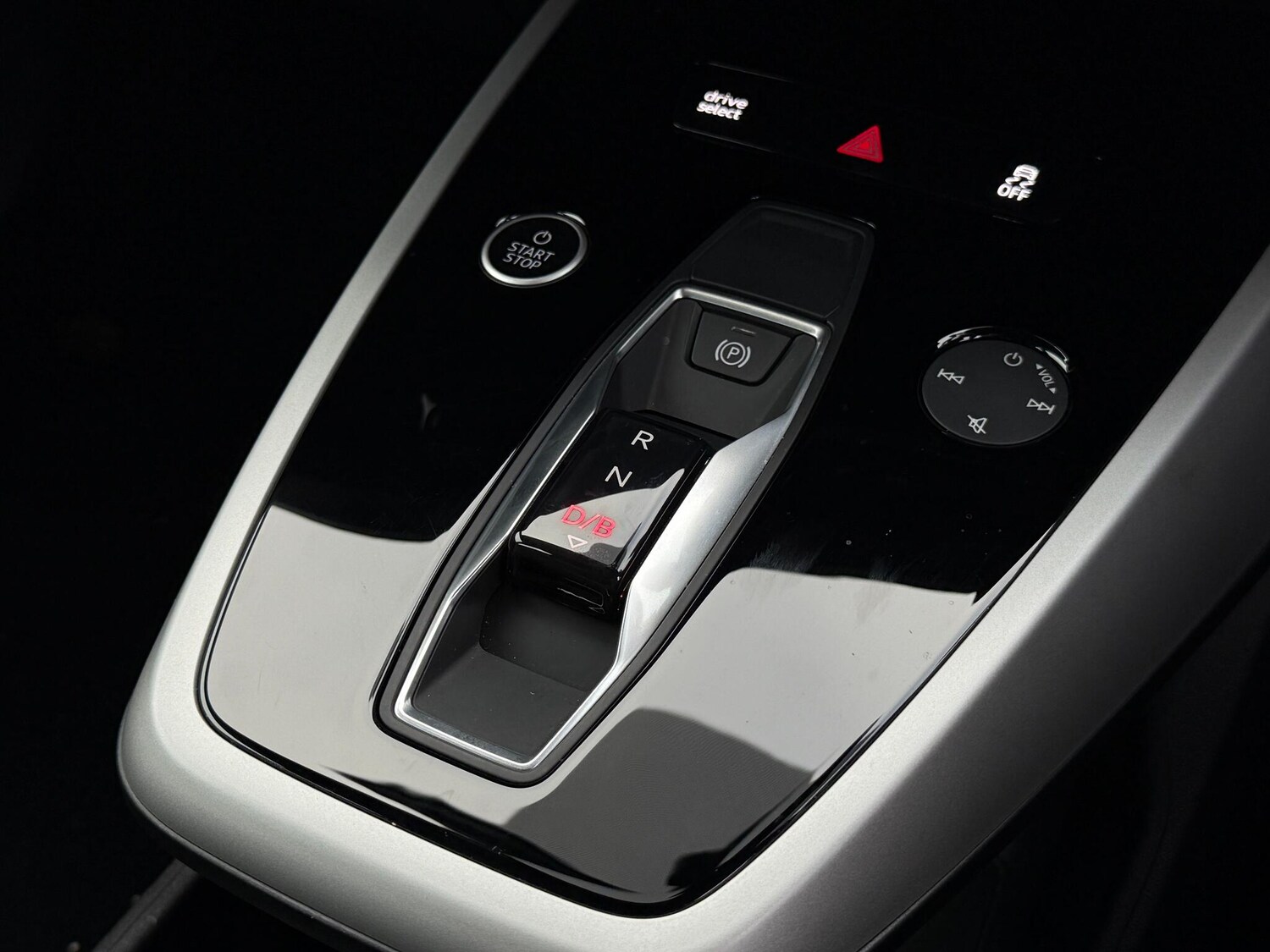 Used Audi Q4 e-tron 2023 for sale - 77696136: Photo 17