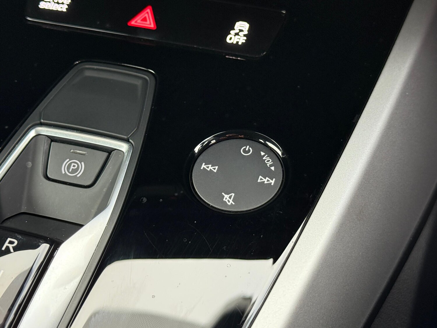 Used Audi Q4 e-tron 2023 for sale - 77696136: Photo 20