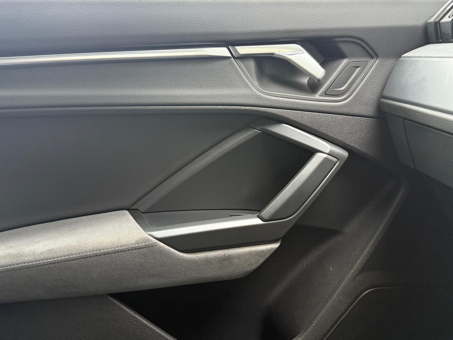 Used Audi Q3 2020 for sale - 76167245: Photo 32