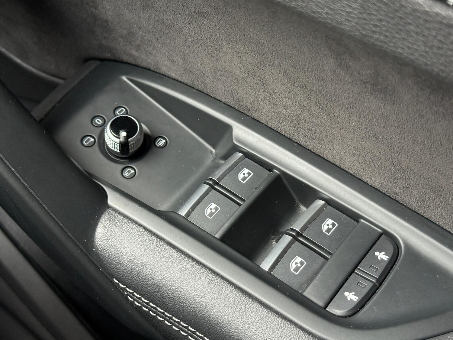 Used Audi SQ5 2017 for sale - 76549249: Photo 31