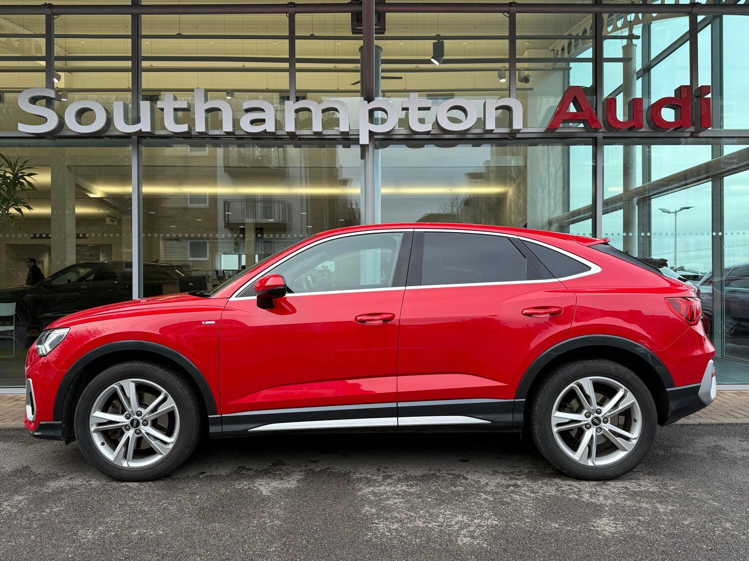 Used Audi Q3 for sale - 77550249: Photo 50