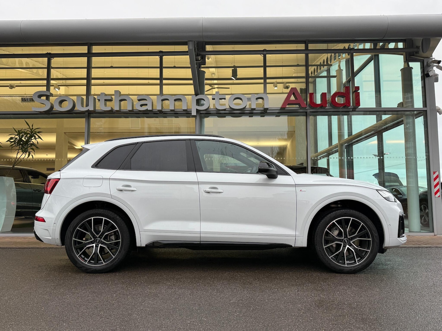 Used Audi Q5 2025 for sale - 76964927: Photo 2