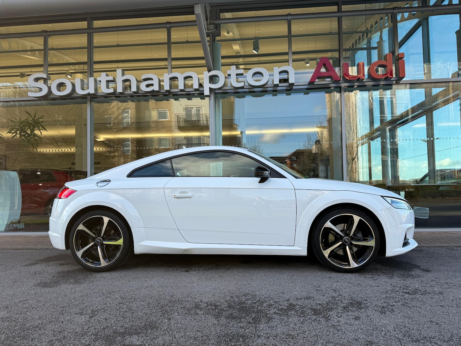Used Audi TT 2023 for sale - 77441407: Photo 2
