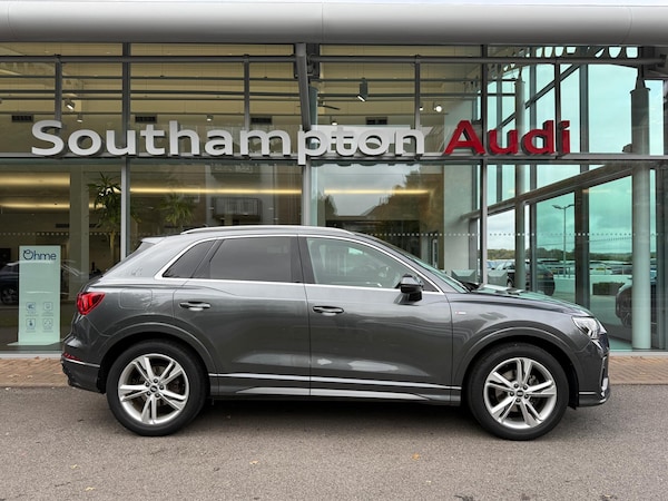 Used Audi Q3 2021 for sale - 76226693: Photo 2