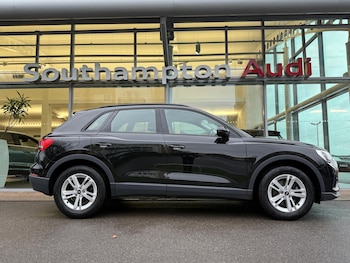 Used Audi Q3 2022 for sale - 76976204: Photo