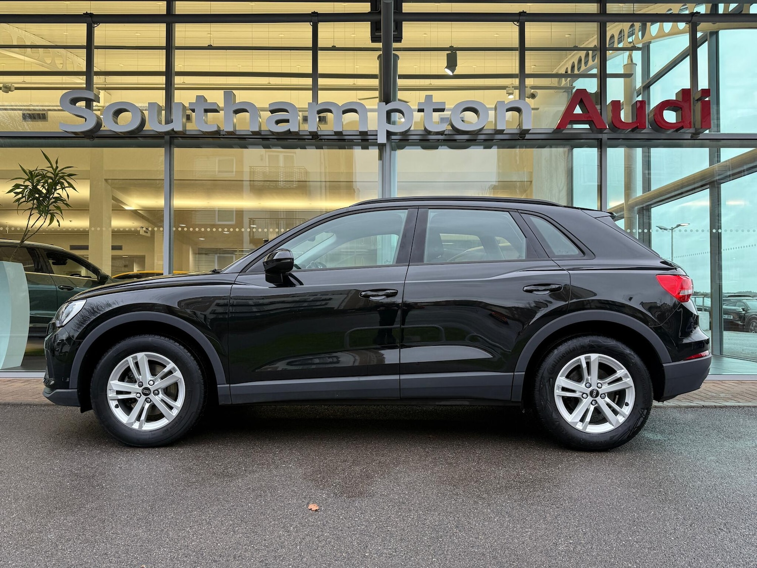 Used Audi Q3 2022 for sale - 76976204: Photo 54