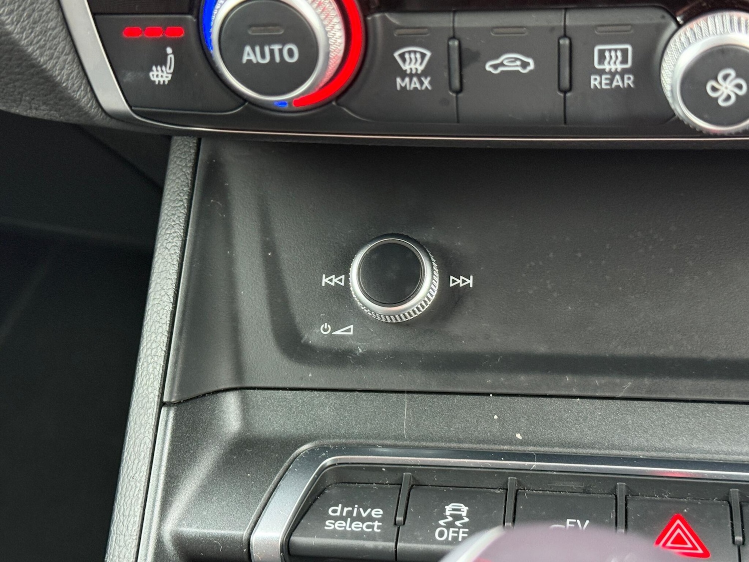 Used Audi Q3 for sale - 77175313: Photo 28