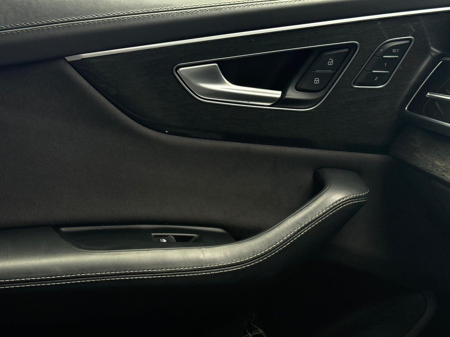 Used Audi Q8 2018 for sale - 77238489: Photo 30