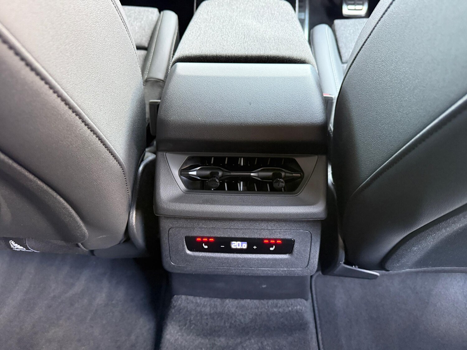 Used Audi Q6 e-tron 2025 for sale - 76259200: Photo 31