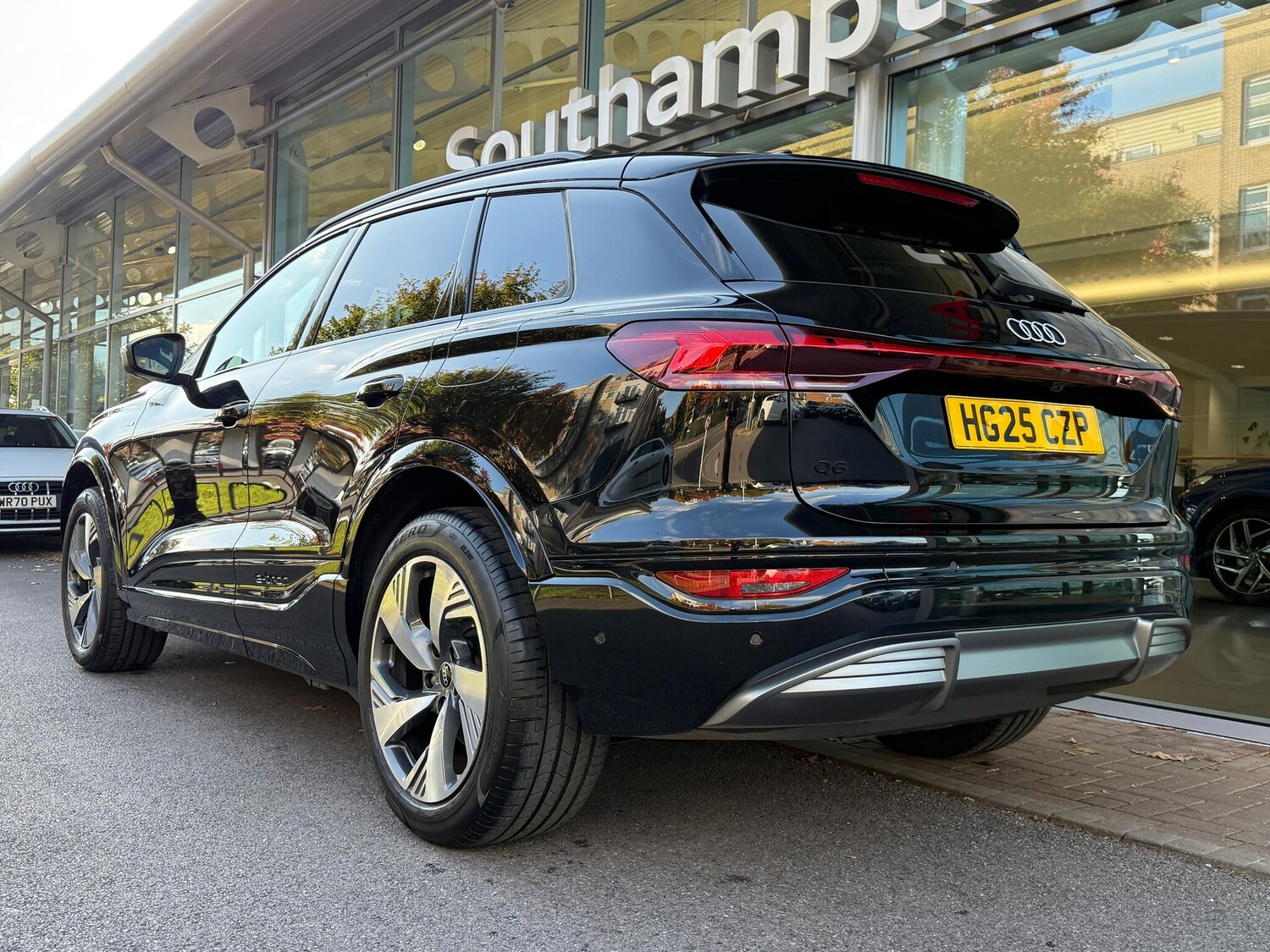 Used Audi Q6 e-tron 2025 for sale - 76259200: Photo 5