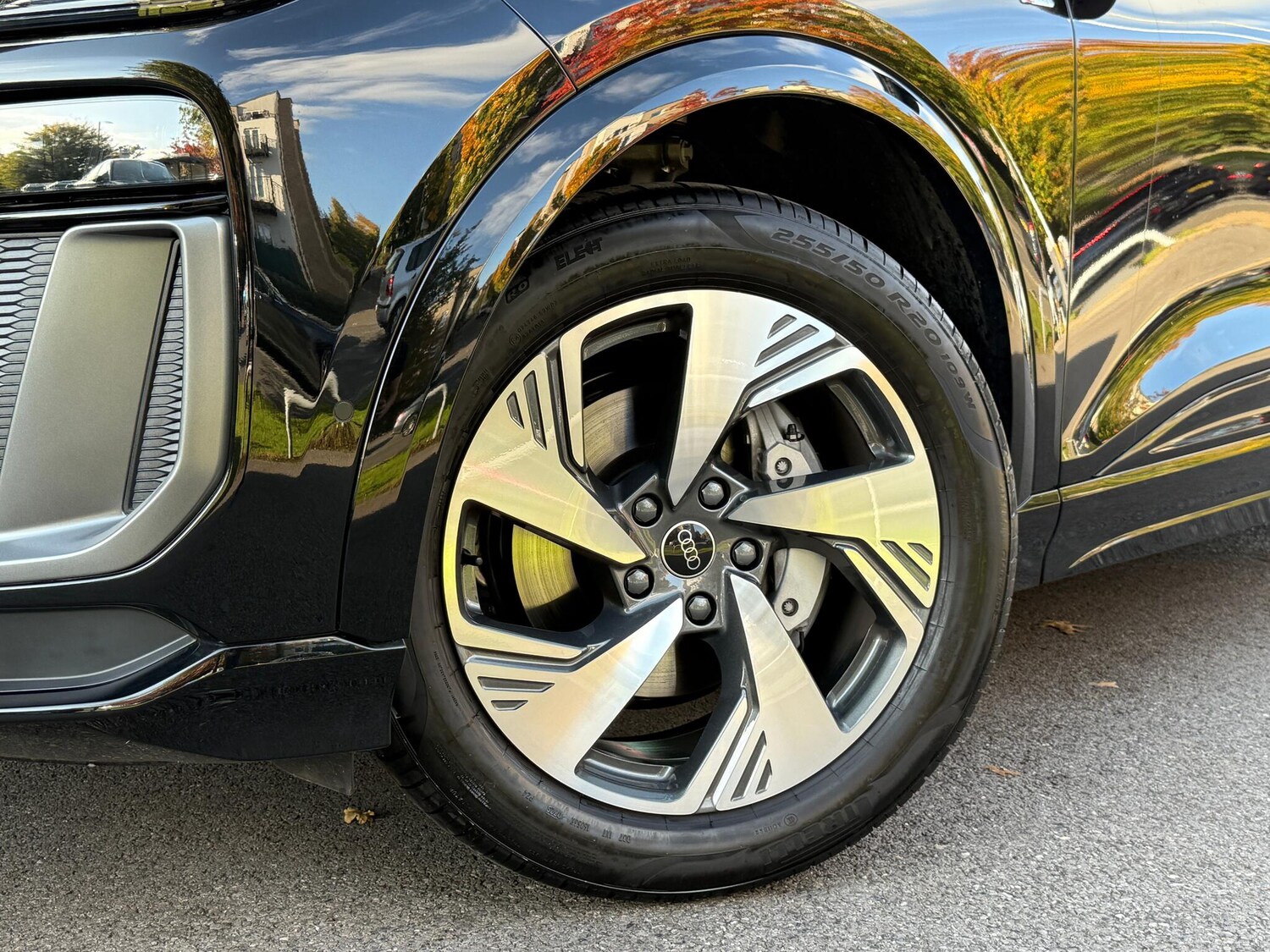 Used Audi Q6 e-tron 2025 for sale - 76259200: Photo 59